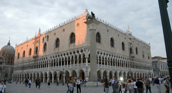 Palazzo_ducale_doge_palace_Venice_Italy