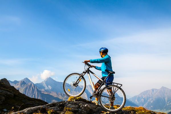 Mountain-biker-Dolomites