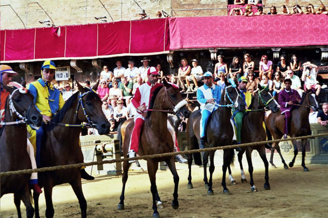 siena-italy-travel-guide-palio-starting-line