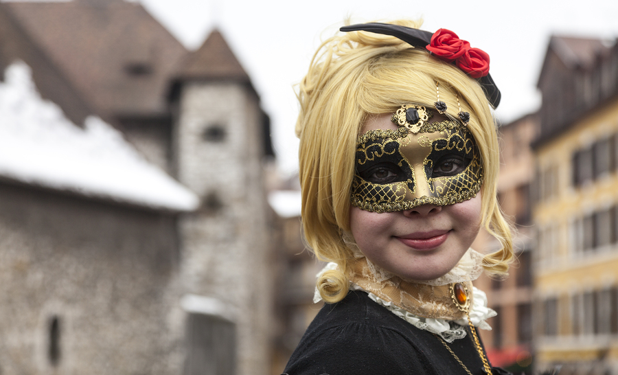 Portrait of a Girl in Mask | Tour Italy Now