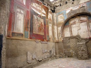 italy-travel-guide-amalfi-coast-herculaneum-hall-of-augustals