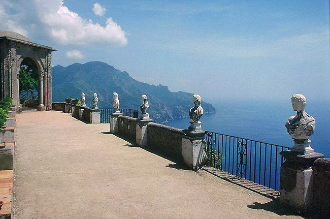 italy-travel-guide-amalfi-coast-ravello-Villa_Cimbrone